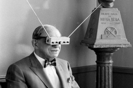 The Evolution of Virtual Reality: A Look into the Past and Future